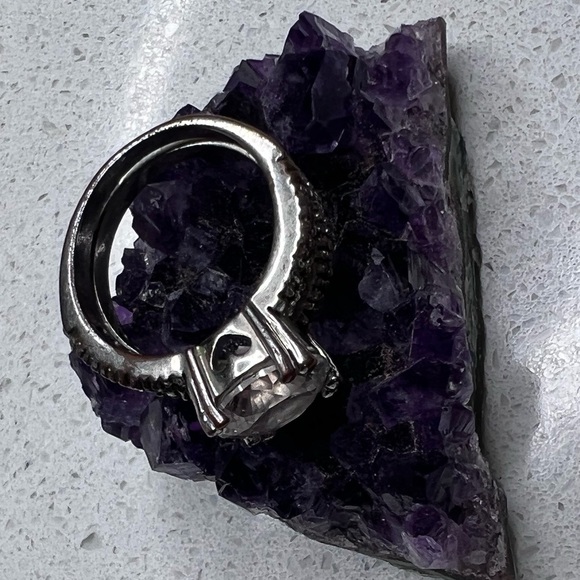 Round Cushion Cut Double Band Crystal Cocktail Ring 💍 - Picture 8 of 16